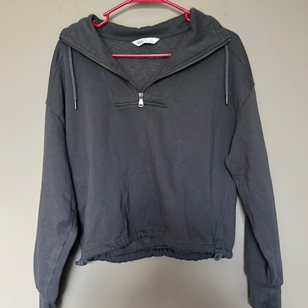 DSG Mock Neck Crop‎ Sweater